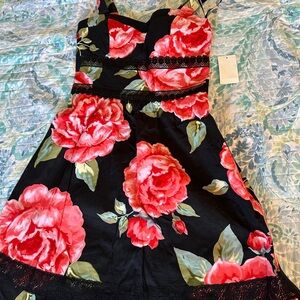 B. Smart Floral Dress in Black and Red